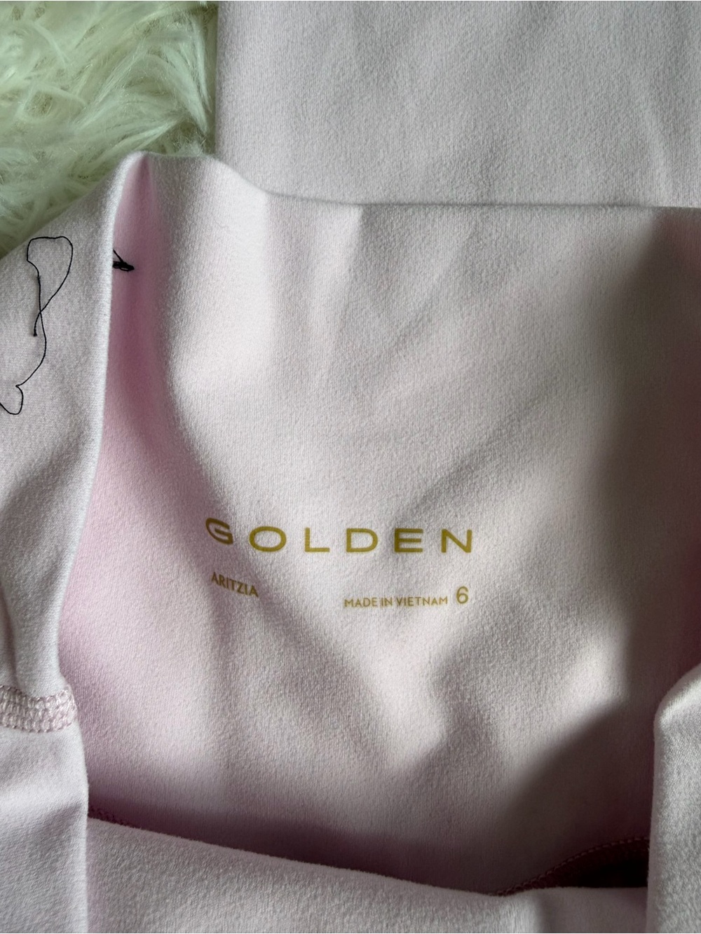 Aritzia Golden BUTTER Cheeky Hi-Rise Legging - Picture 5 of 7